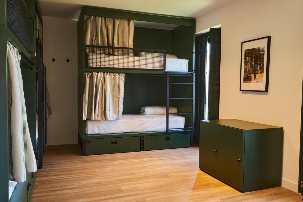 Latroupe Prado Hostel Madrid Dış mekan fotoğraf