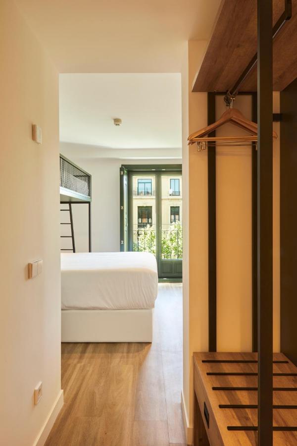 Latroupe Prado Hostel Madrid Dış mekan fotoğraf
